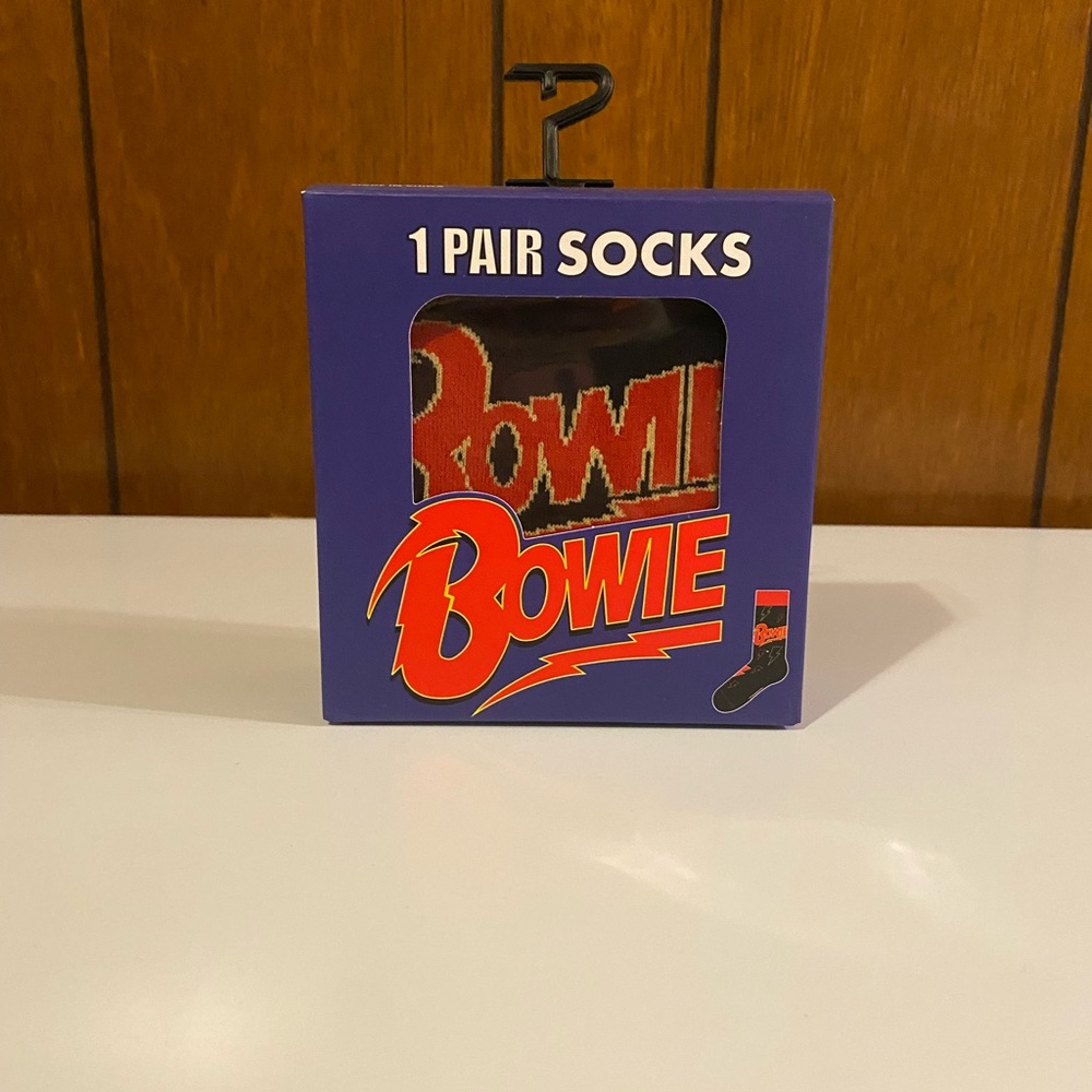🔴Bowie Black and Red Men's Socks